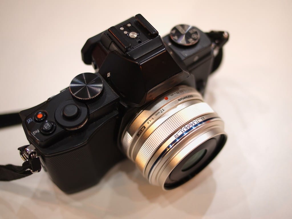 OLYMPUS 17MM LENS